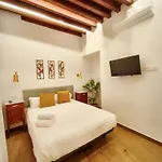 Casa Amelia Толедо